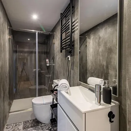 Camellia Garden Apartment *